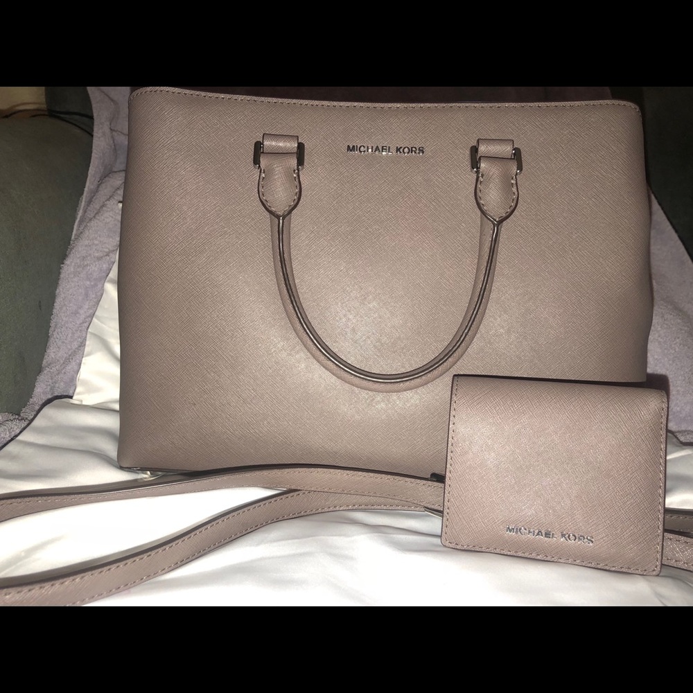 Michael Kors Large Saffiano Savannah and wallet
